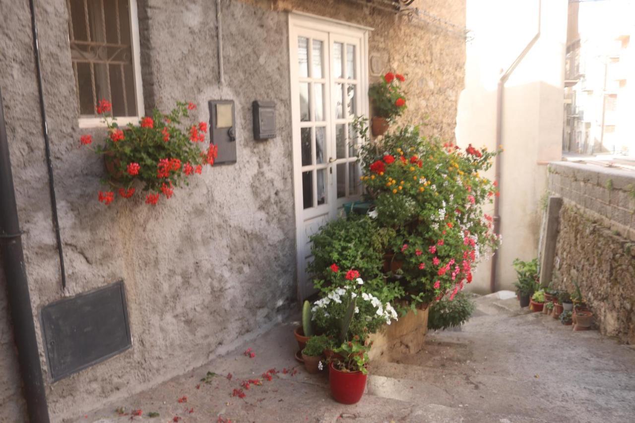 Hotel Marianna Isnello Exterior foto